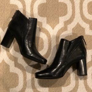 Franco Sarto black leather ankle boots size 6